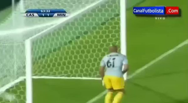 Ronaldinho'dan enfes frikik golü