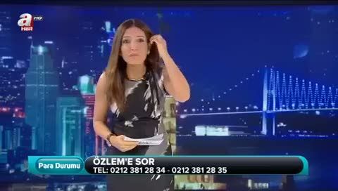 Biri bizi gözetliyor