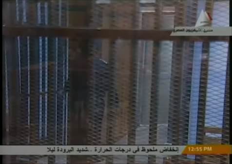 Muhammed Mursi mahkeme salonunda