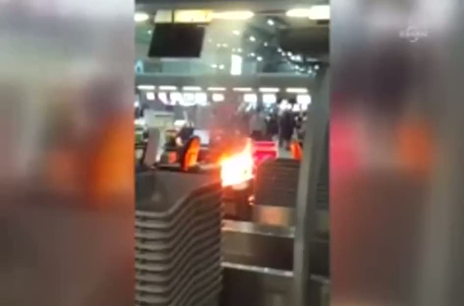 Bavul aniden alev aldı