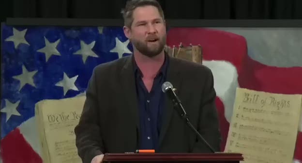 ABD askeri Kur'an-ı Kerim-i yere attı