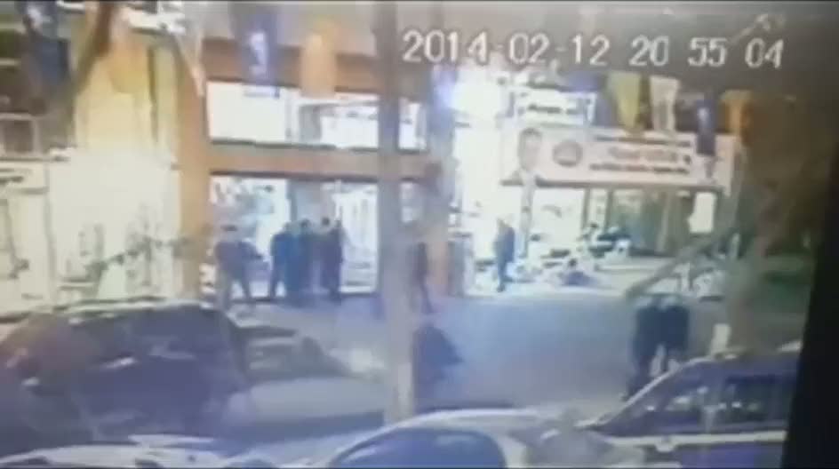 AK Partili aday adayının vurulma anı