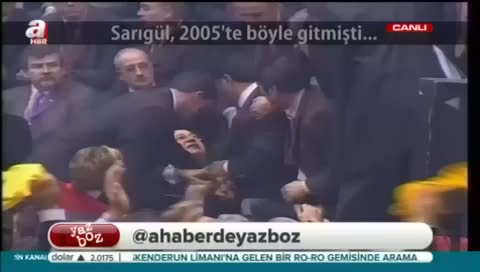 Mustafa Sarıgül'ün Ateş Ünal Erzen'i yumrukladığı an