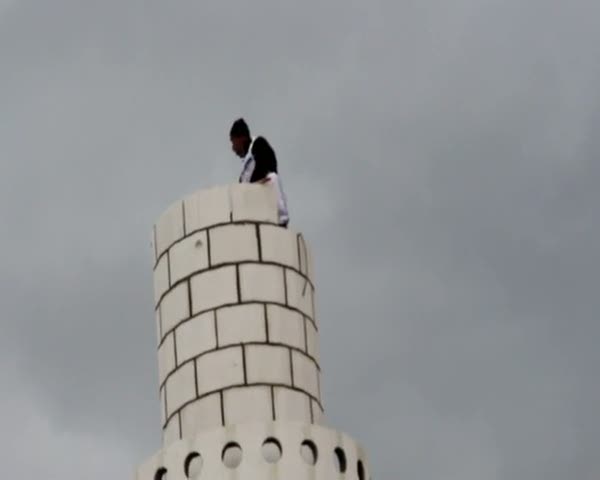 İskelesiz minare yapıyorlar