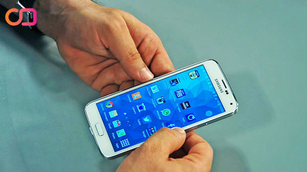 Samsung Galaxy S5 kalbimizi dinledi