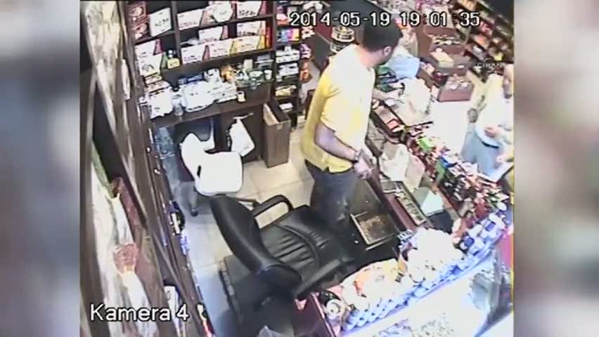 Polis dayağından kurtulmak için 155'i aradı