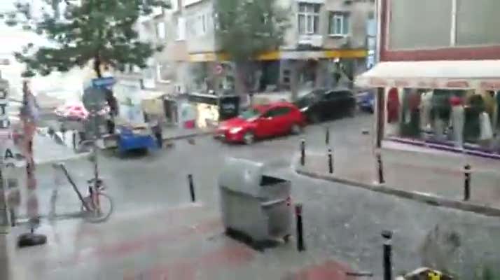 Anadolu Yakası doluya teslim oldu