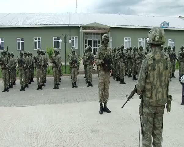 Komandolar nefes kesti