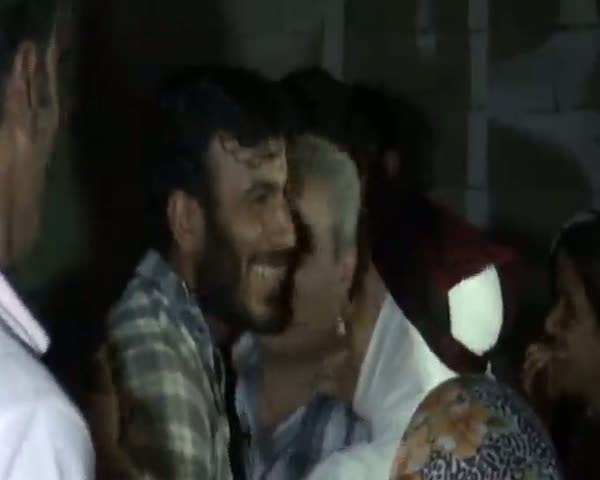 TIR şoförü evinde böyle karşılandı