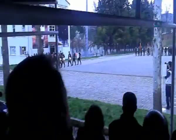 Meşhur askeri taburda şimdi otlar bitiyor