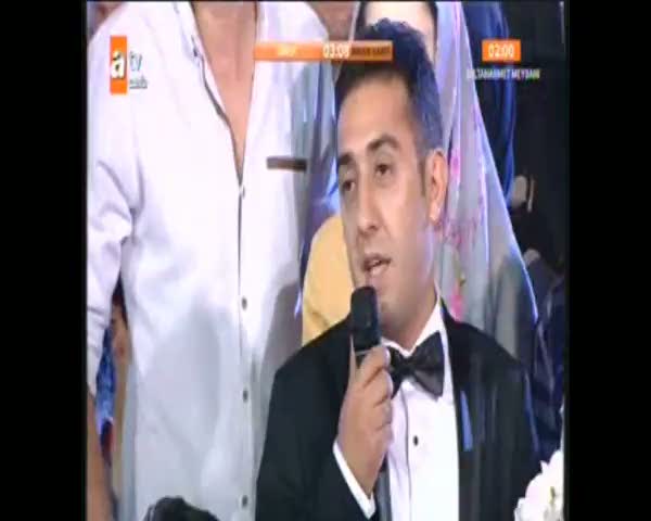 Düğünden çıkan gelin damat dua için Hatipoğlu'na gitti