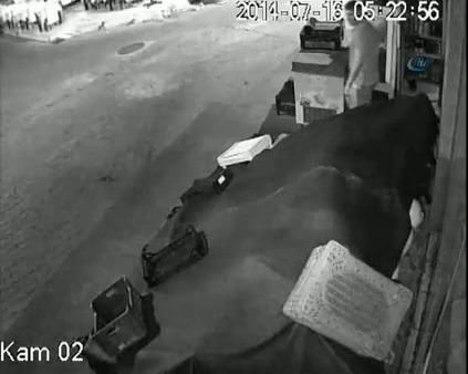 Market hırsızı kameraya yakalandı