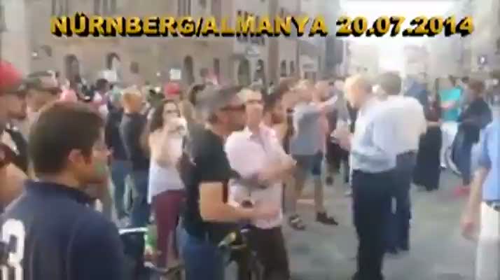 Tek başına İsrail destekçilerini dağıttı