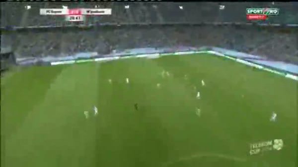 Lewandowski'den mükemmel aşırtma gol