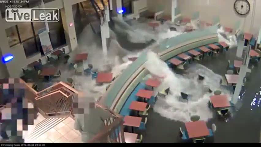 Sel suları hastaneyi bastı