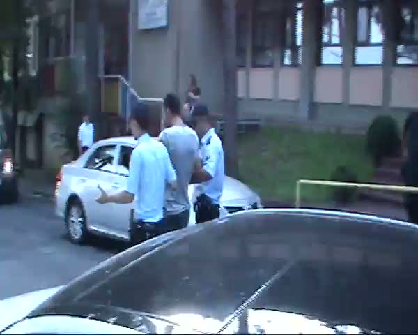 Kreşte bıçaklı saldırgan paniği