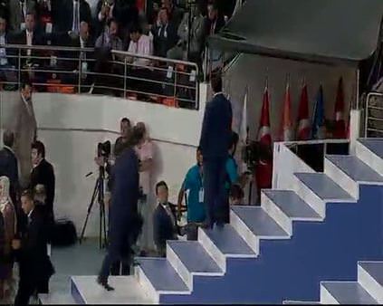 Ahmet Davutoğlu kongre salonuna girdi