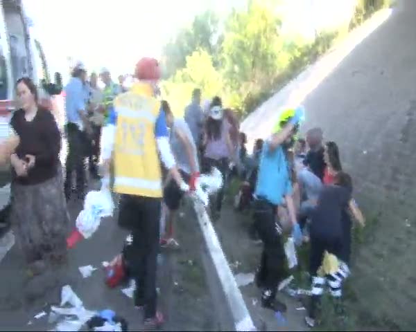 Sakarya'da otobüs şarampole yuvarlandı