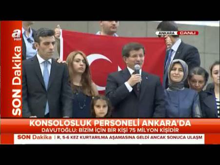 Başbakan Davutoğlu'nun boğazı düğümlendi