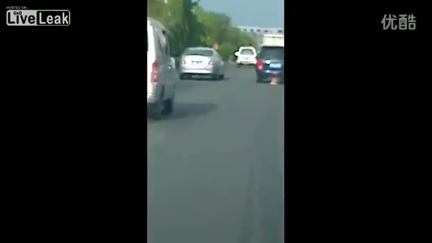 Trafikte kan donduran manzara!