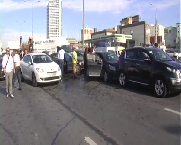 E-5'te zincirleme kaza