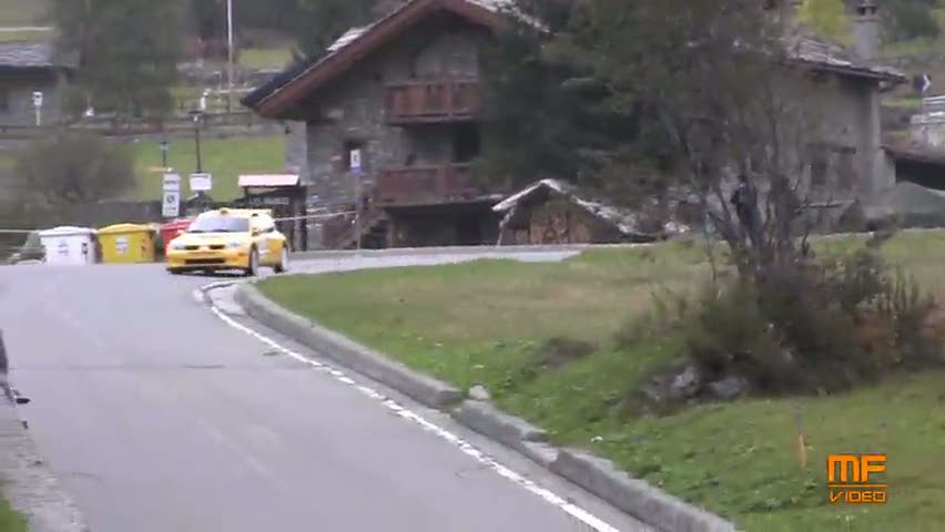 Otomobil yarışında mucize kurtuluş