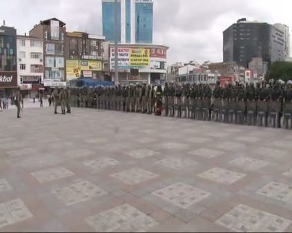 Askeri birlikler Esenyurt Meydan'da