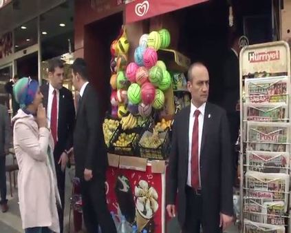 Erdoğan, oğlu ve torunuyla market alışverişinde