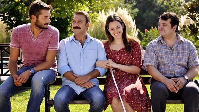 Üç Arkadaş 1. Bölüm (Tamamı)