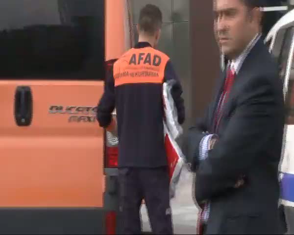 Konsolosluklarda incelemeler sürüyor