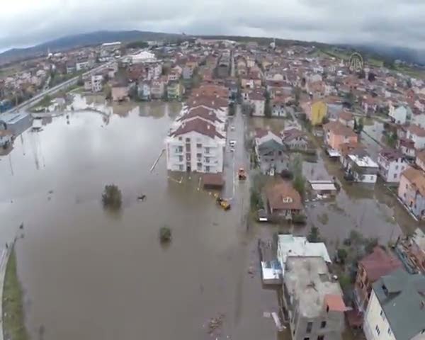 Kocaeli'nde evler sular altında