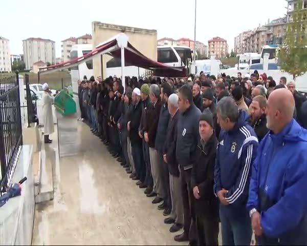 Köpekler güvenlik görevlisini parçaladı