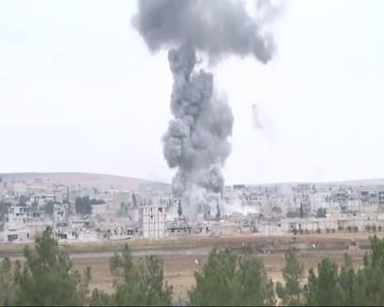 Peşmerge'nin Kobani'ye girişi öncesi hava saldırısı yoğunlaştı