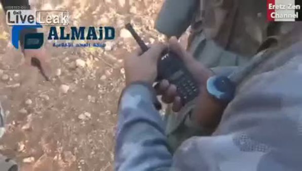 Özgür Suriyeli IŞİD militanına telsizden ders verdi