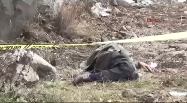 Kars'ta bir kişi donarak can verdi