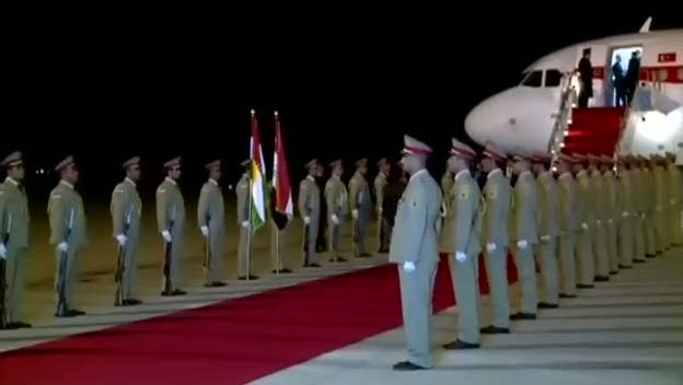 Davutoğlu'na Barzani'den sıcak karşılama