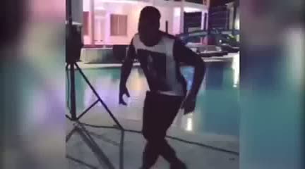 Didier Drogba'dan dans şov