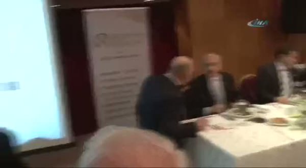 Kılıçdaroğlu'nun katıldığı toplantıda gazetecileri kovdular