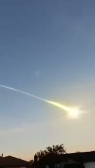 Amerika'ya düşen meteor görüntülendi