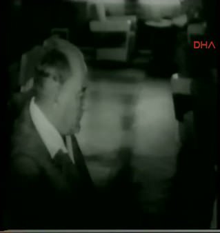 Başöğretmen Mustafa Kemal Atatürk kara tahta önünde