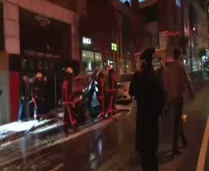 İstanbul'da araçlar kundaklandı!