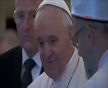 Papa Franciscus Sultanahmet Camii'nde