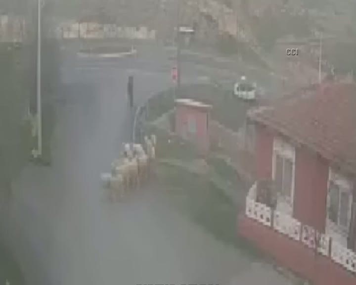 Bariyere ok gibi saplandı işte o anlar