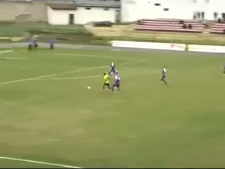 Pandev'in kardeşi hakem yumrukladı!