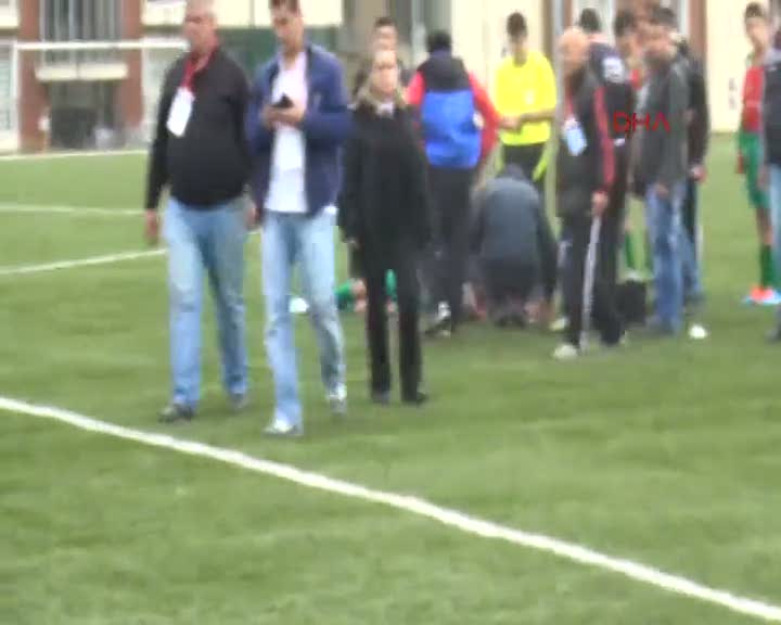 Futbolcunun dili boğazına kaçtı