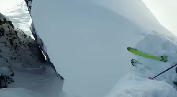 Dünyanın en çılgın kayakçısı öyle bir atlayış yaptı ki!