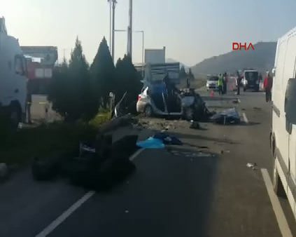 İzmir'de feci kaza 6 ölü