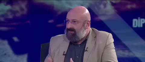 Hikmet Genç: Dikkat! Hristiyanofobi doğuyor