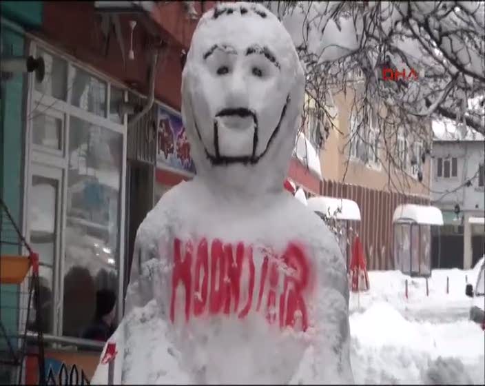 Kardan adam saç sakal tıraşı edildi