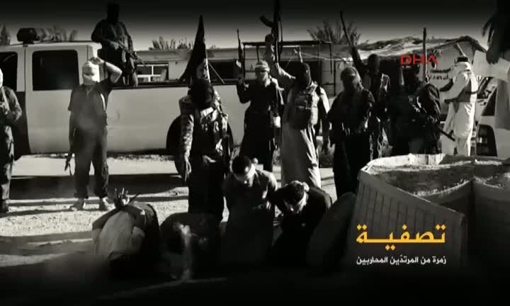 IŞİD 12 Iraklıyı mürted diyerek infaz etti!